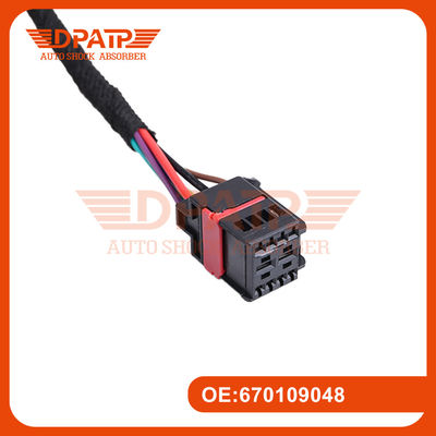 670109048 670109047 Actuador elétrico de porta traseira para Levante Maserati